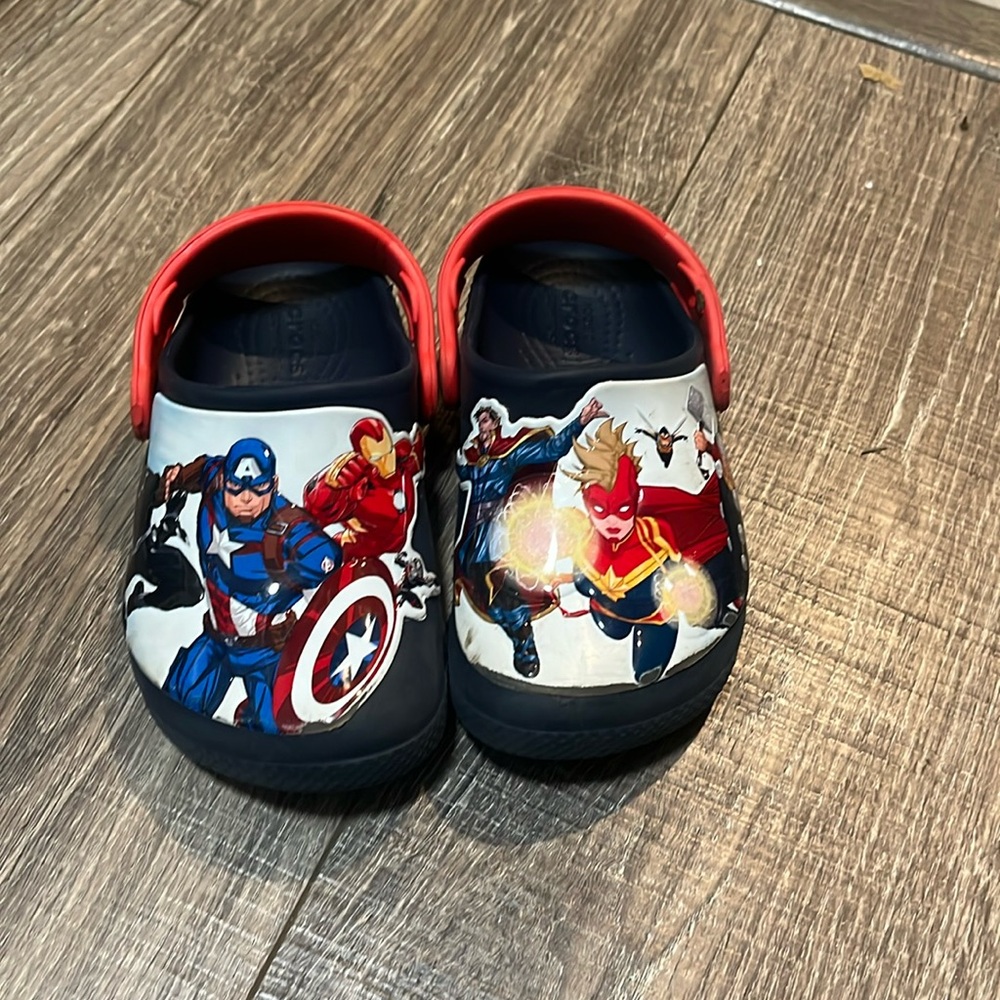 Avenger crocs
